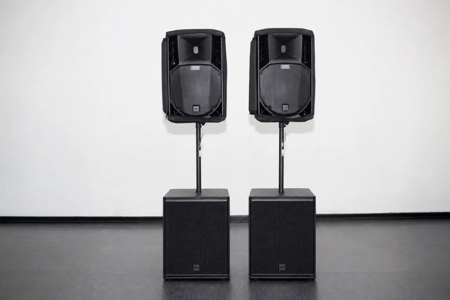 2× RCF ART 745-A + 2× RCF SUB 18"
